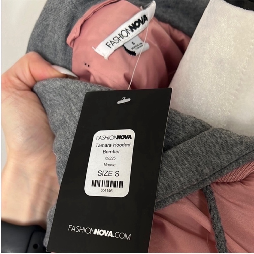 Fashion Nova | NWT Women’s Size S Tamara Hooded Pink and Gray Bomber Jacket - Picture 2 of 5